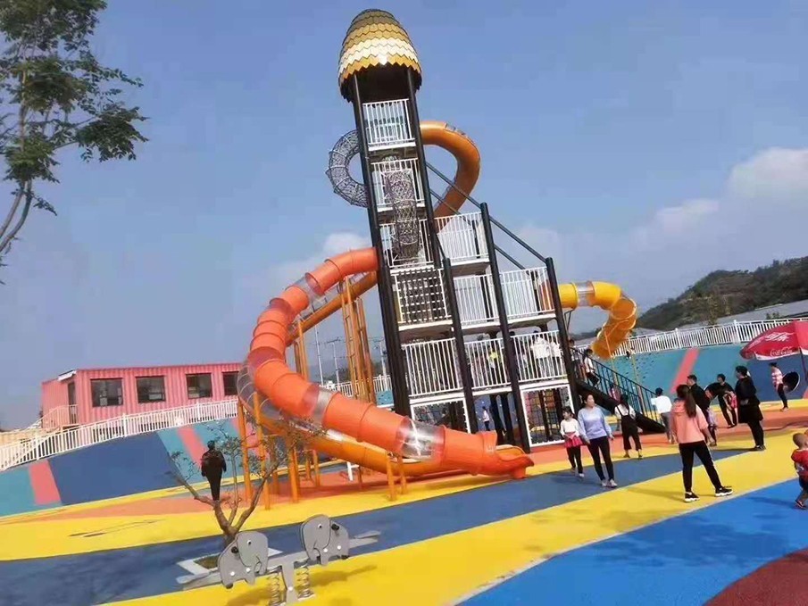 新型游樂設(shè)備實(shí)拍圖