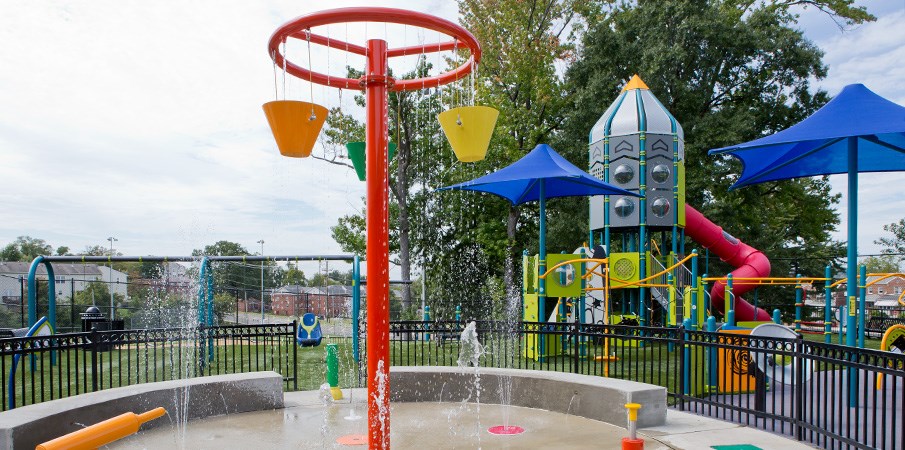 旅游景區(qū)游樂(lè)設(shè)備定制展示