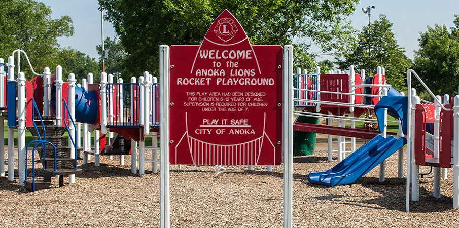 室外無動(dòng)力游樂玩具實(shí)物圖