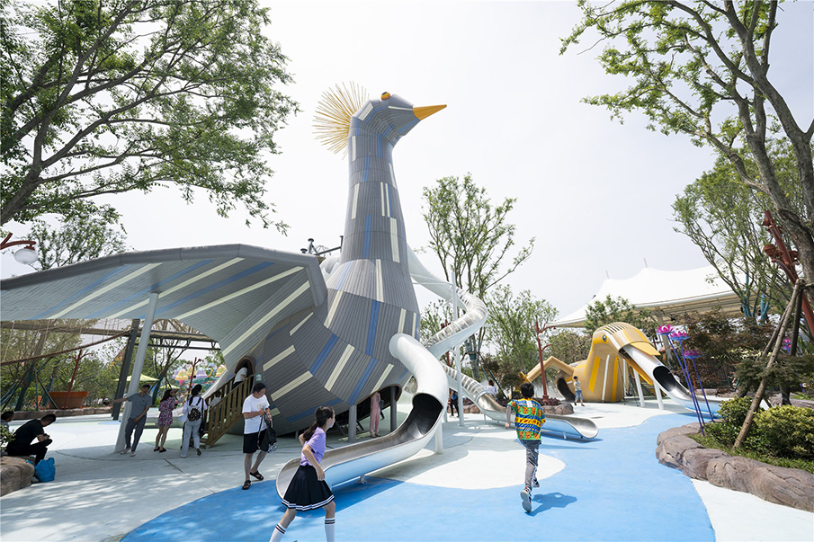 景區(qū)游樂(lè)項(xiàng)目設(shè)備秋沙鴨組合滑梯