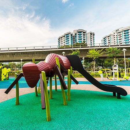 兒童游樂場室外設(shè)備實(shí)物圖