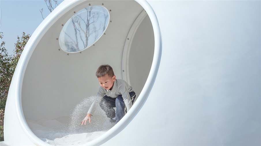 景區(qū)無(wú)動(dòng)力游樂(lè)設(shè)備細(xì)節(jié)圖二