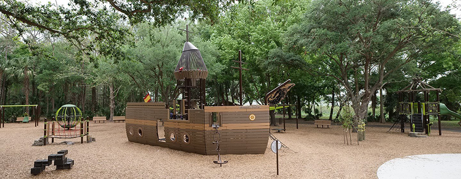 海盜船無(wú)動(dòng)力游樂(lè)設(shè)施