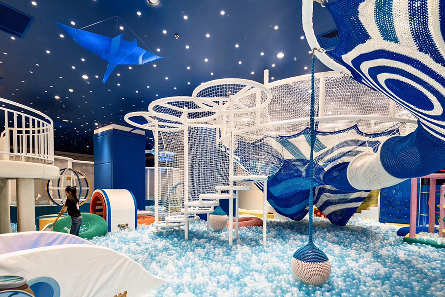 商場(chǎng)室內(nèi)兒童項(xiàng)目