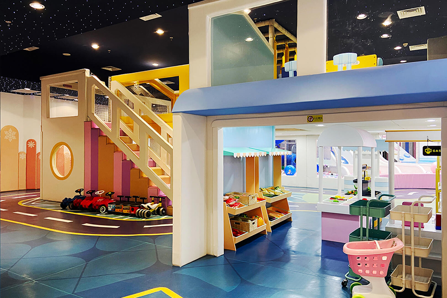 商場(chǎng)室內(nèi)兒童項(xiàng)目