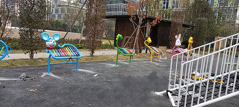 地產(chǎn)兒童區(qū)打擊樂器