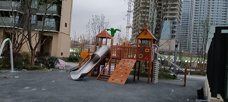地產(chǎn)兒童區(qū)游樂設施組合