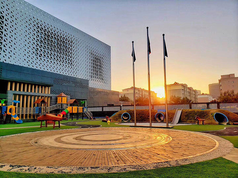 定制幼兒園戶外游樂設(shè)備整體效果