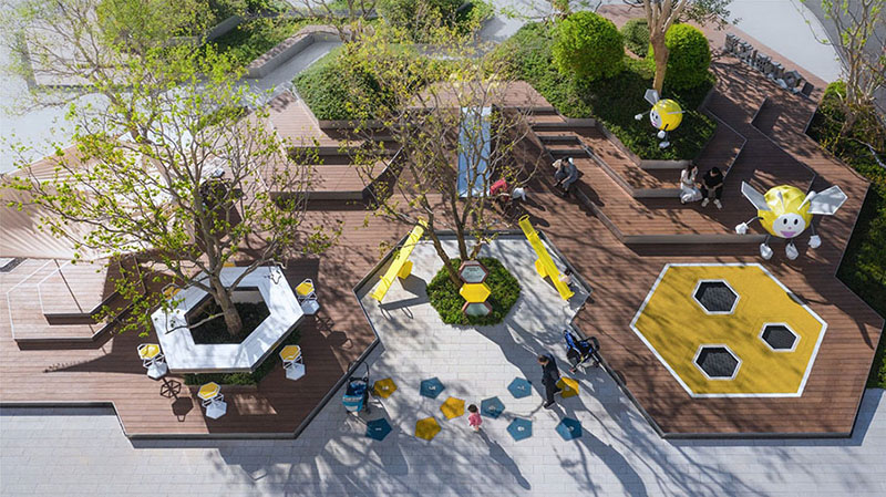 社區(qū)空間游樂設(shè)施蹦床