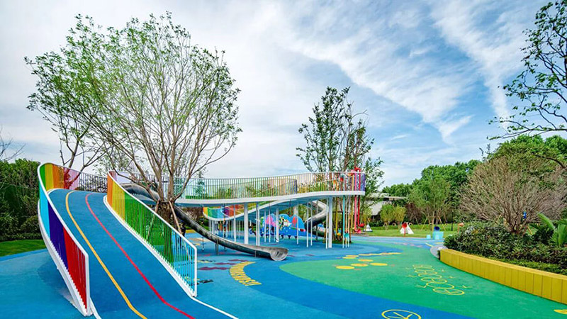 碧海藍(lán)天主題兒童樂(lè)園彩虹橋起點(diǎn)