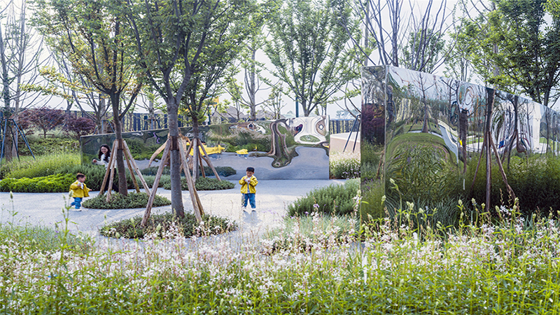 城市生態(tài)未來公園哈哈鏡