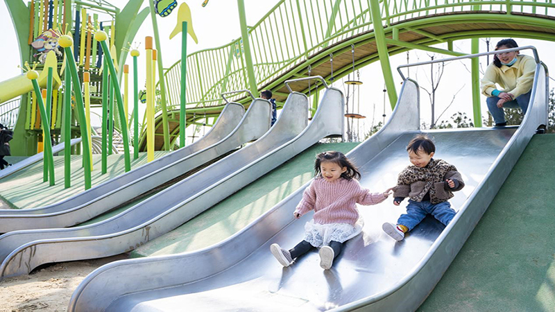 春意十足的主題兒童樂園不銹鋼滑梯