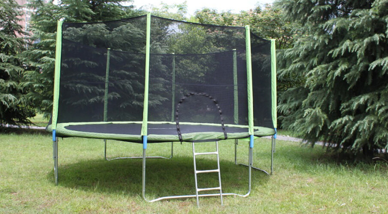 戶外兒童游樂場(chǎng)設(shè)備有哪些-戶外蹦床圖片