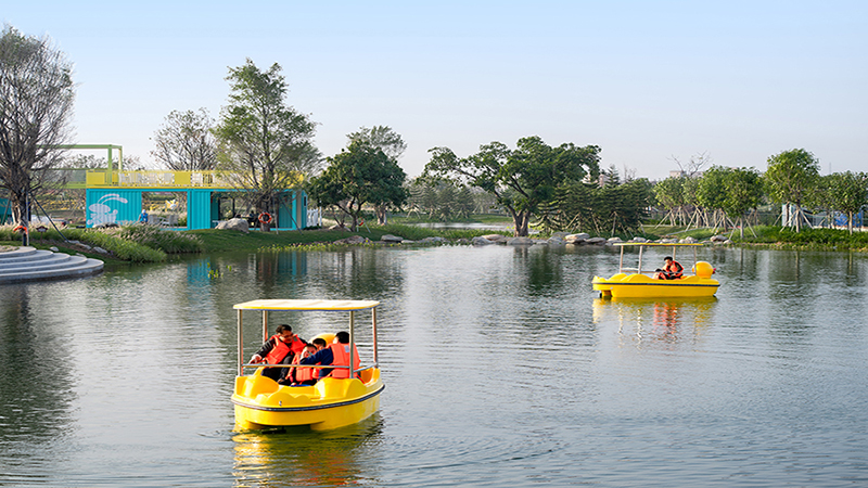 胡蘿卜主題親子游樂(lè)園劃船互動(dòng)