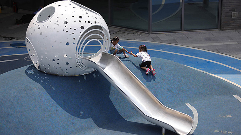 室外兒童游樂設(shè)備不銹鋼滑梯