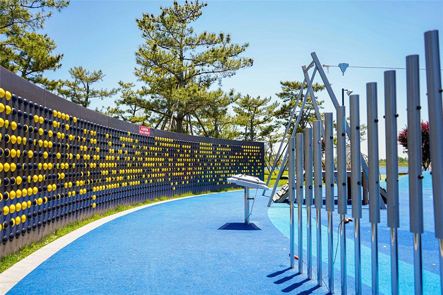 無動(dòng)力游樂設(shè)備