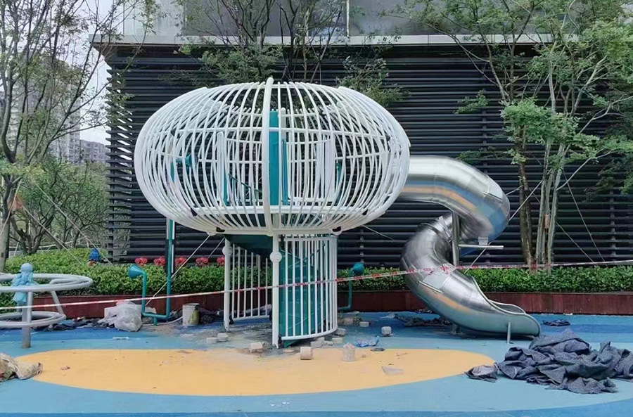 公園游樂場游樂設(shè)備全景效果