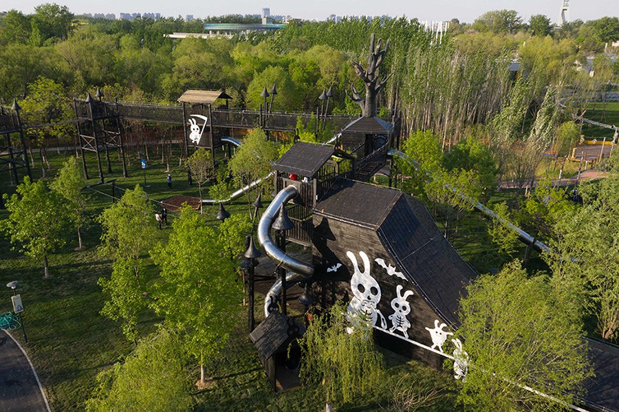 戶外拓展設(shè)備