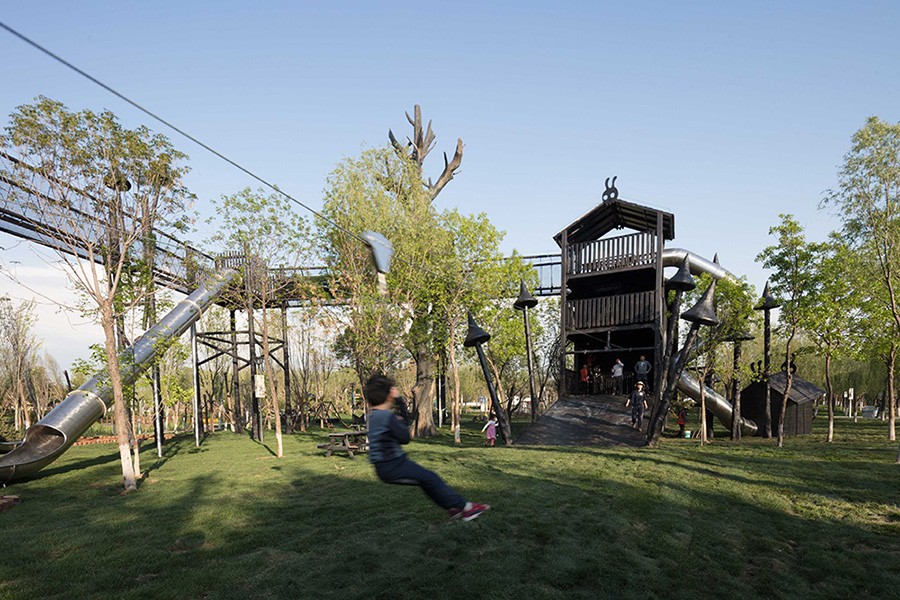 戶外拓展設(shè)備整體圖