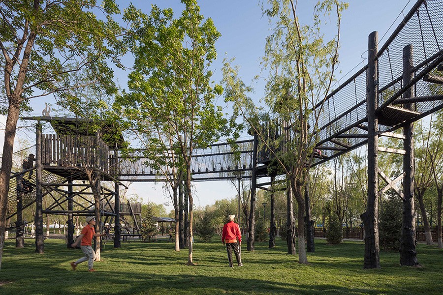 戶外拓展設(shè)備爬網(wǎng)