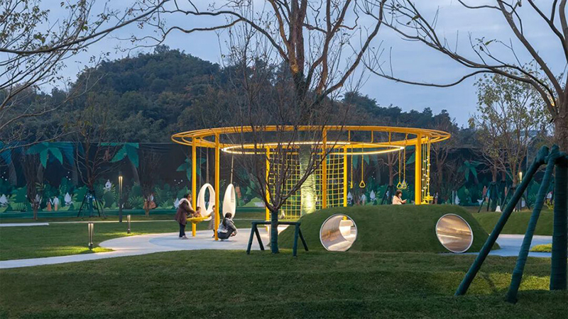 社區(qū)兒童游樂場