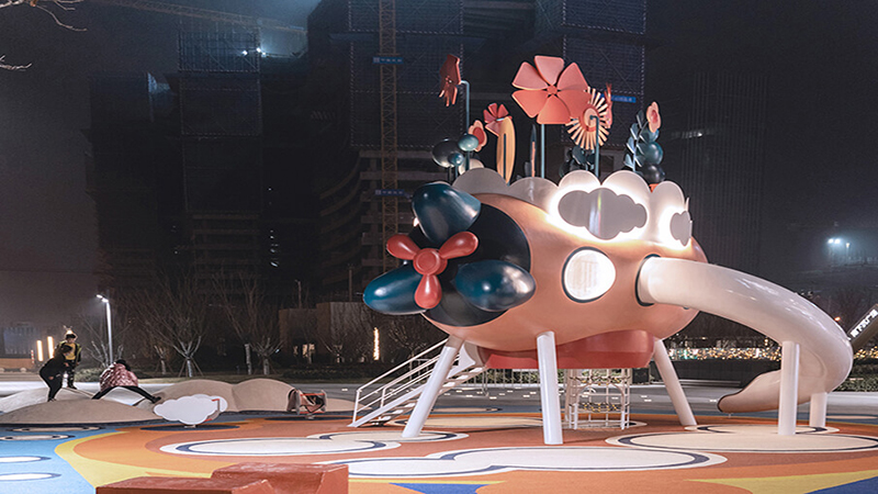 飛機模型商場兒童游樂設(shè)備夜間外觀