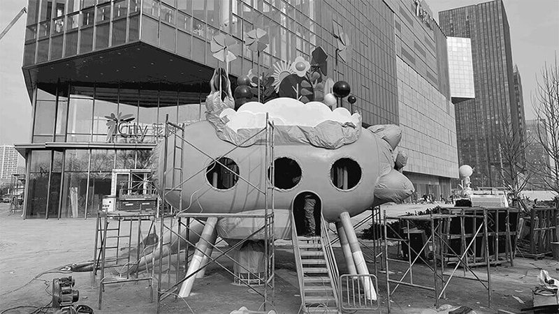 飛機模型商場兒童游樂設(shè)備施工現(xiàn)場