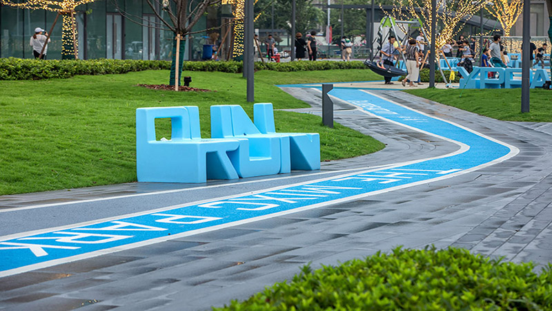 商場(chǎng)戶外游樂(lè)設(shè)施