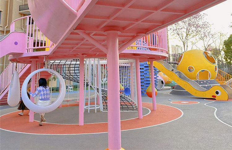 戶外月亮船秋千應(yīng)用于游樂(lè)設(shè)備