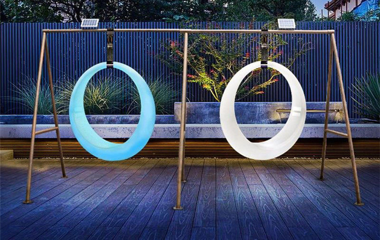 戶外月亮船秋千應(yīng)用于公園