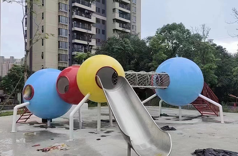 游樂場無動(dòng)力設(shè)備實(shí)例