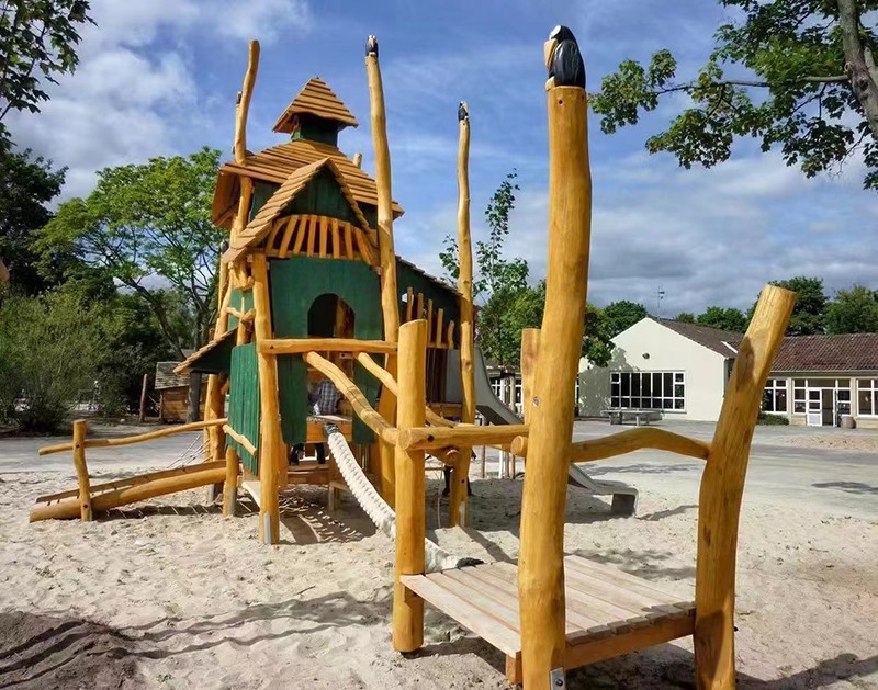 戶外原木游樂設(shè)備