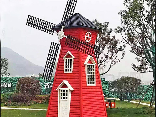 木質(zhì)風(fēng)車滑梯