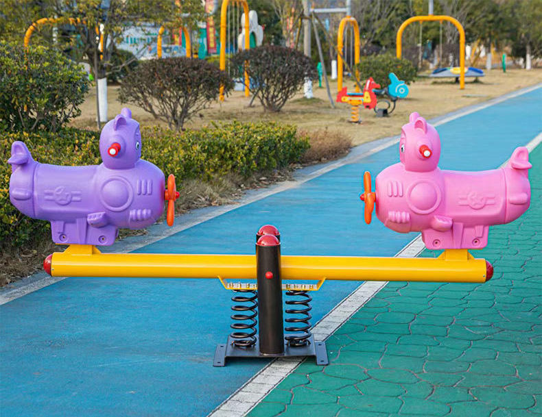 塑料兒童蹺蹺板飛機(jī)造型