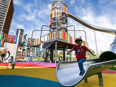 不銹鋼滑梯生產(chǎn)廠家是如何為客戶量身定做的？