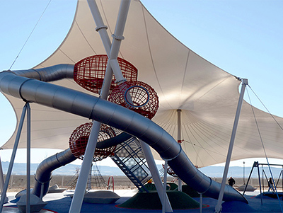 定制不銹鋼滑梯哪里的廠家比較好？怎么選擇生產(chǎn)商？