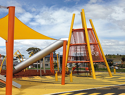 不銹鋼滑梯與普通滑梯的區(qū)別在哪里？不銹鋼滑梯優(yōu)勢(shì)在哪