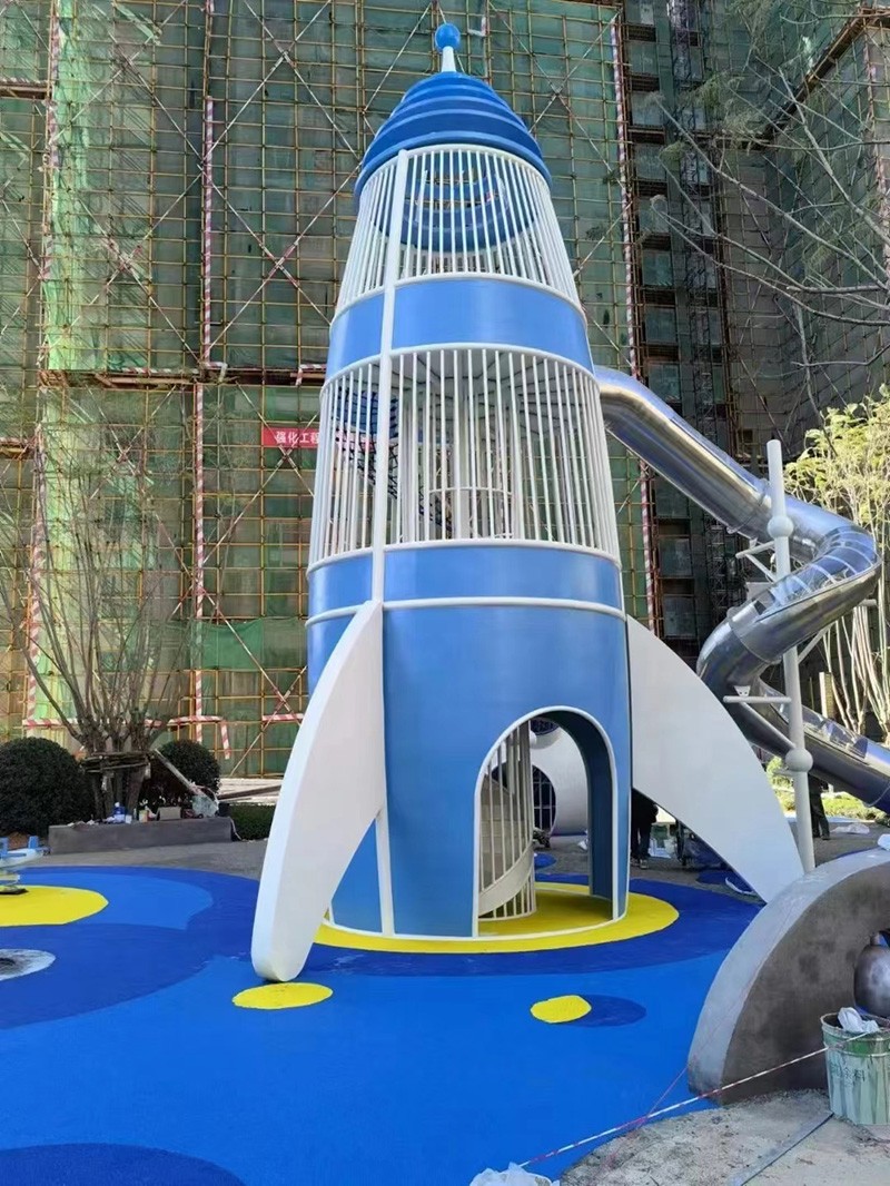 新型兒童游樂(lè)設(shè)施