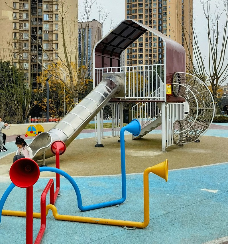 樹屋小區(qū)無動力游樂設(shè)備