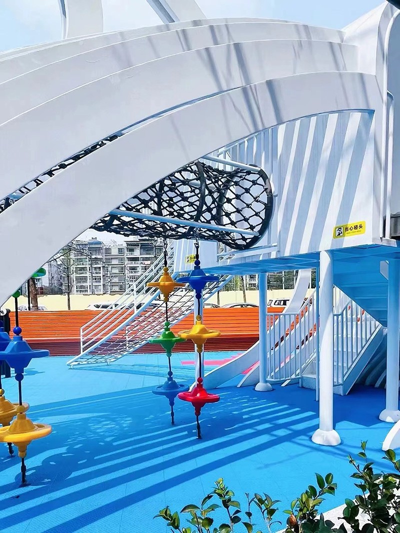 室外游樂(lè)場(chǎng)設(shè)施