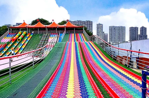 戶外游樂場網(wǎng)紅設(shè)備