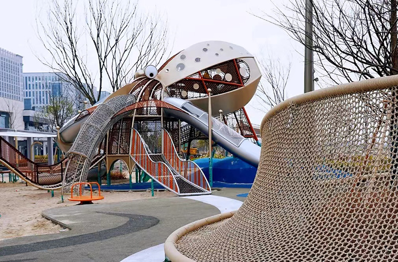 游樂場非標游樂設(shè)施