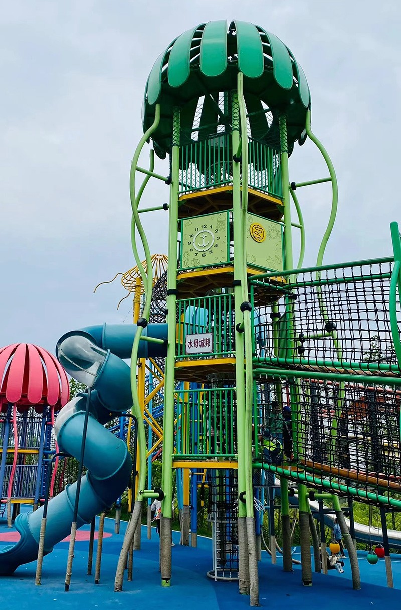 大型游樂(lè)場(chǎng)不銹鋼滑梯