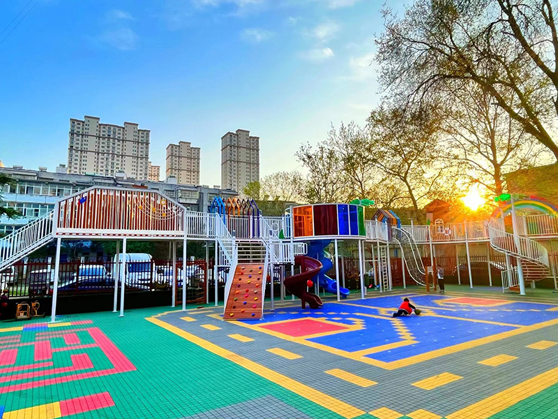 幼兒園室外兒童游樂設(shè)施效果圖