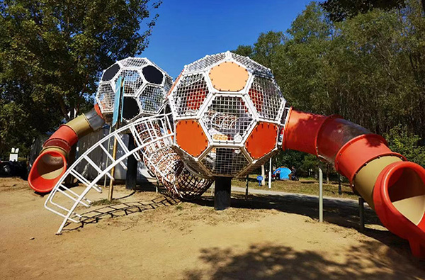 戶外攀爬游樂設(shè)備