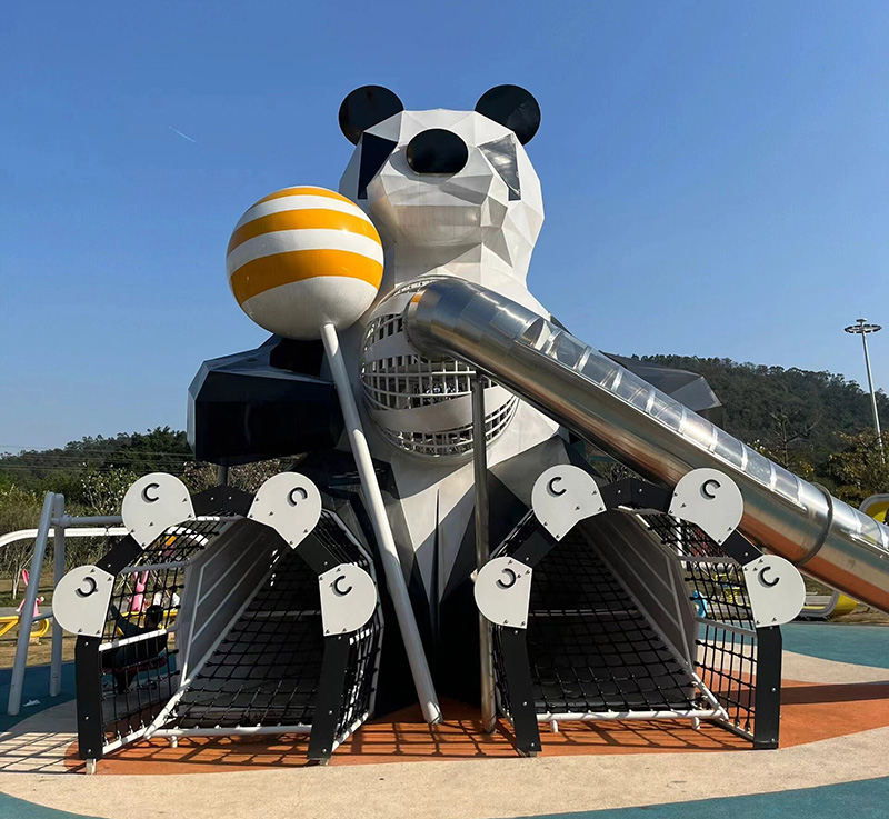 熊貓?jiān)煨头菢?biāo)不銹鋼滑梯局部效果