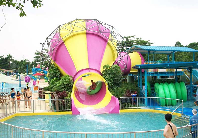 大喇叭水上滑梯設(shè)計(jì)