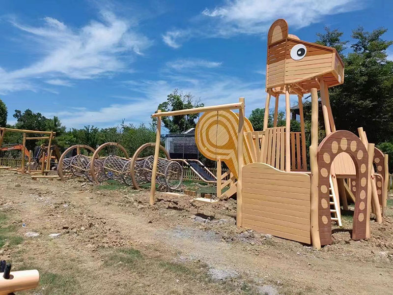 公園木質(zhì)拓展設(shè)備