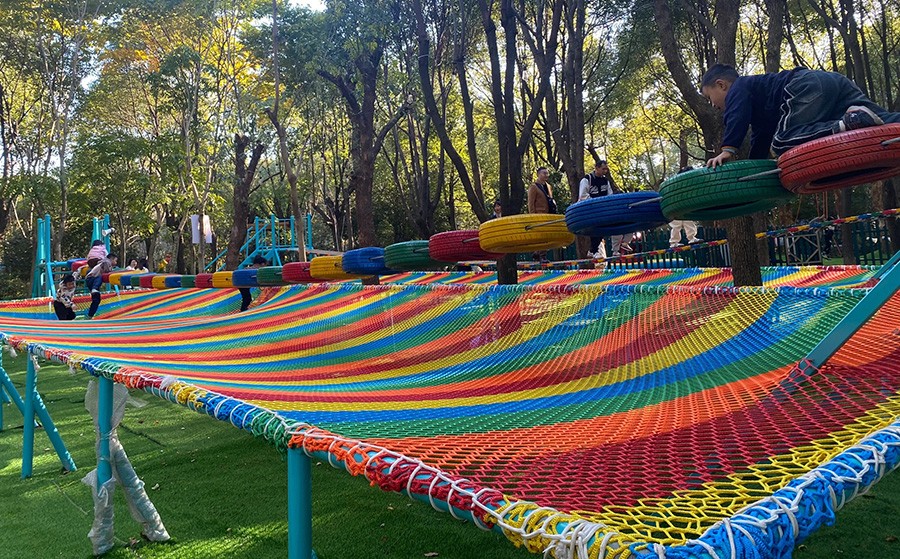 戶外叢林穿越兒童拓展設(shè)備