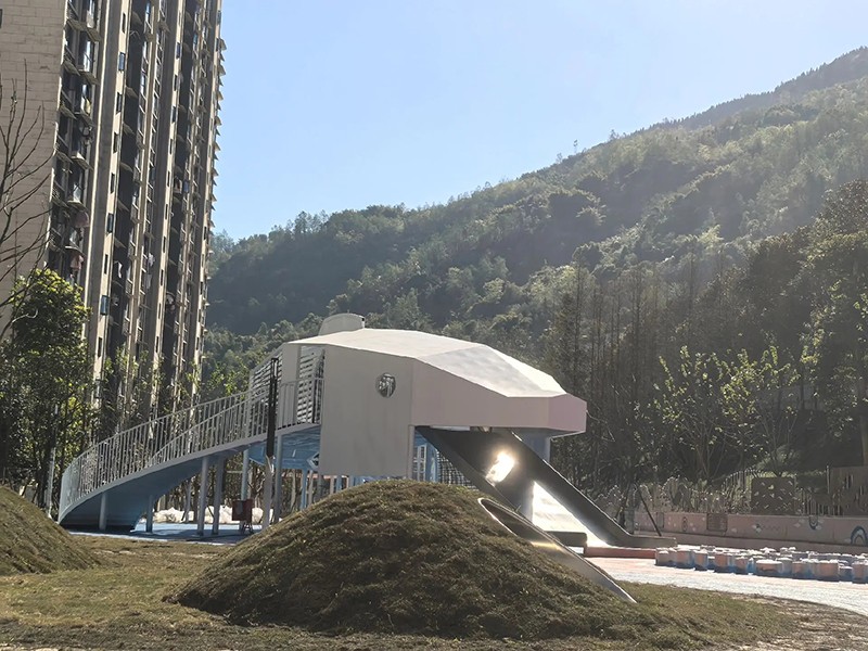 非標(biāo)戶外無動(dòng)力設(shè)施高清圖